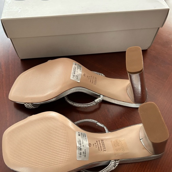 Schutz Chessie Bright Silver Heel Shoes- New In Box Size 9.5 - Picture 4 of 4